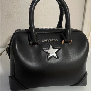 Authentic GIVENCHY calfskin Star Micro Lucrezia